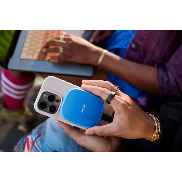 SanDisk Creator Phone SSD 2TB - MagSafe Compatible