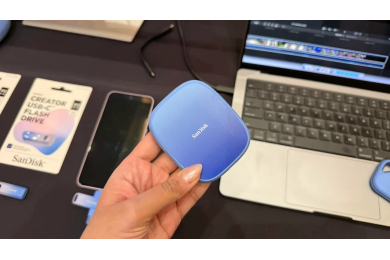 SanDisk Creator Phone SSD 2TB - MagSafe Compatible