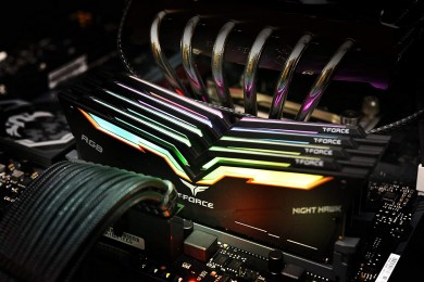 Team Group T-Force Nighthawk Noir RVB 16 Go (2X8 Go) 3600 MHz CL18